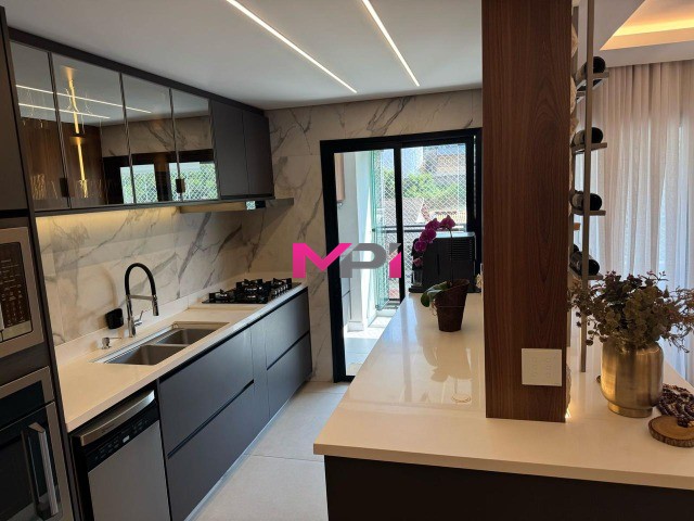 Apartamento à venda com 3 quartos, 141m² - Foto 10