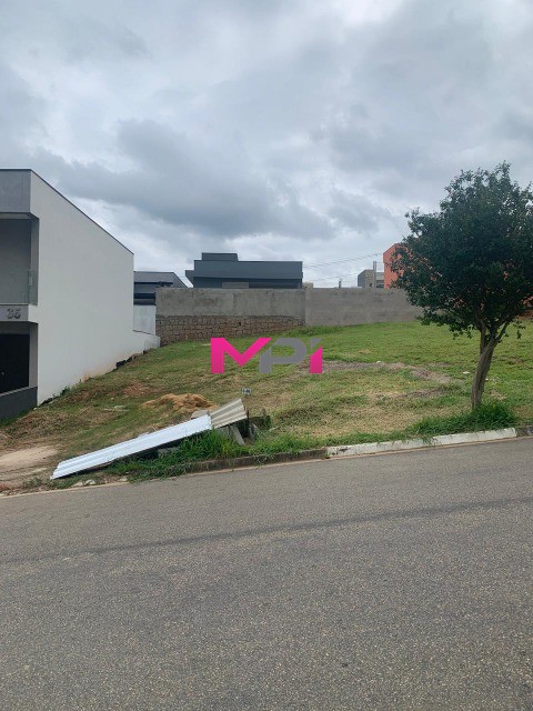 Terreno à venda, 250m² - Foto 1