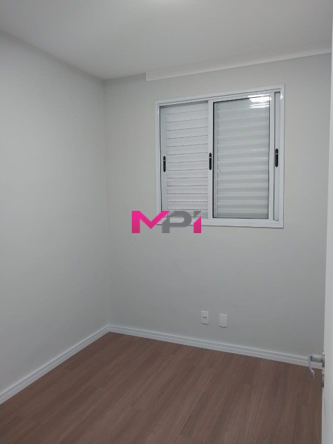 Apartamento para alugar com 3 quartos, 66m² - Foto 7
