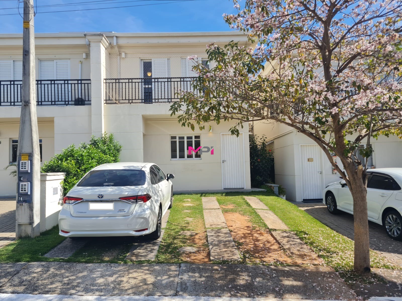 Casa de Condomínio à venda com 3 quartos, 110m² - Foto 2
