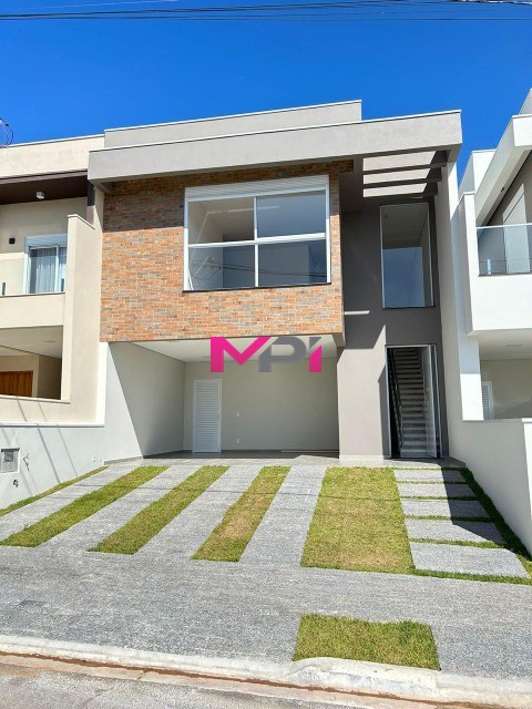 Casa de Condomínio à venda com 3 quartos, 157m² - Foto 1