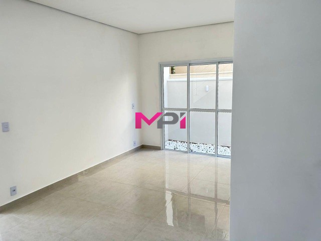 Casa de Condomínio à venda com 3 quartos, 157m² - Foto 2