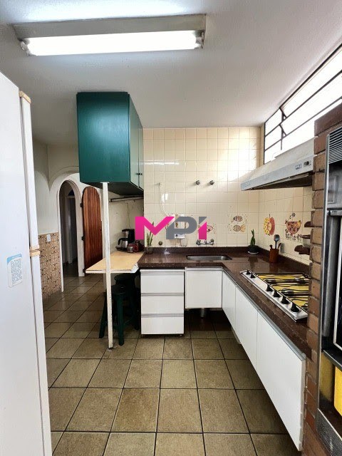 Casa à venda com 3 quartos, 455m² - Foto 7