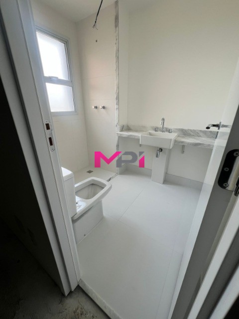 Apartamento à venda com 3 quartos, 152m² - Foto 9