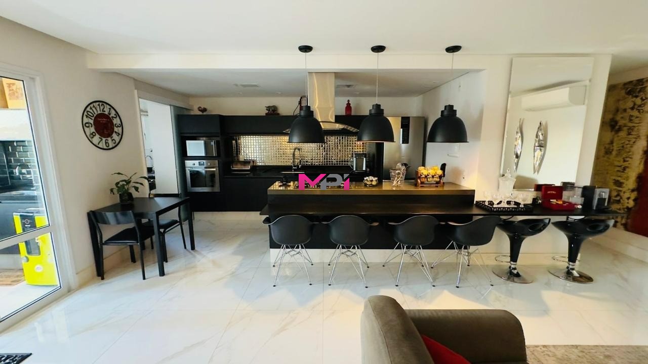 Apartamento à venda com 3 quartos, 131m² - Foto 2