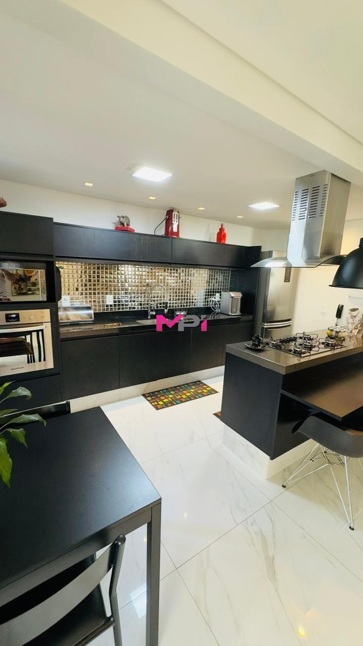 Apartamento à venda com 3 quartos, 131m² - Foto 9