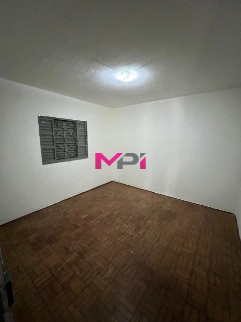 Casa à venda com 2 quartos, 320m² - Foto 9