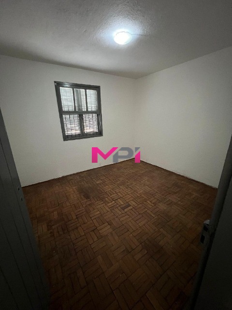 Casa à venda com 2 quartos, 320m² - Foto 11