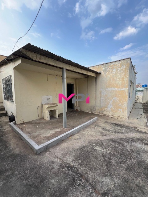 Casa à venda com 2 quartos, 320m² - Foto 18