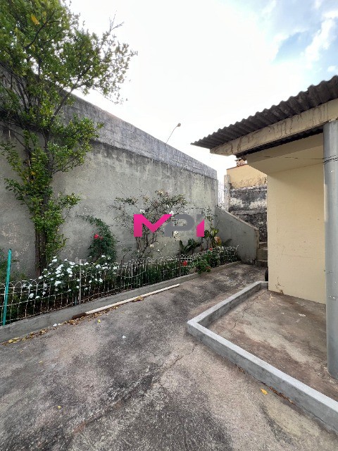 Casa à venda com 2 quartos, 320m² - Foto 20