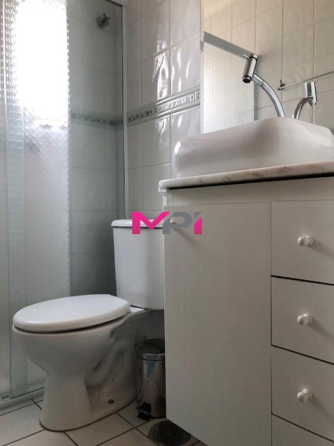 Apartamento à venda com 2 quartos, 64m² - Foto 17