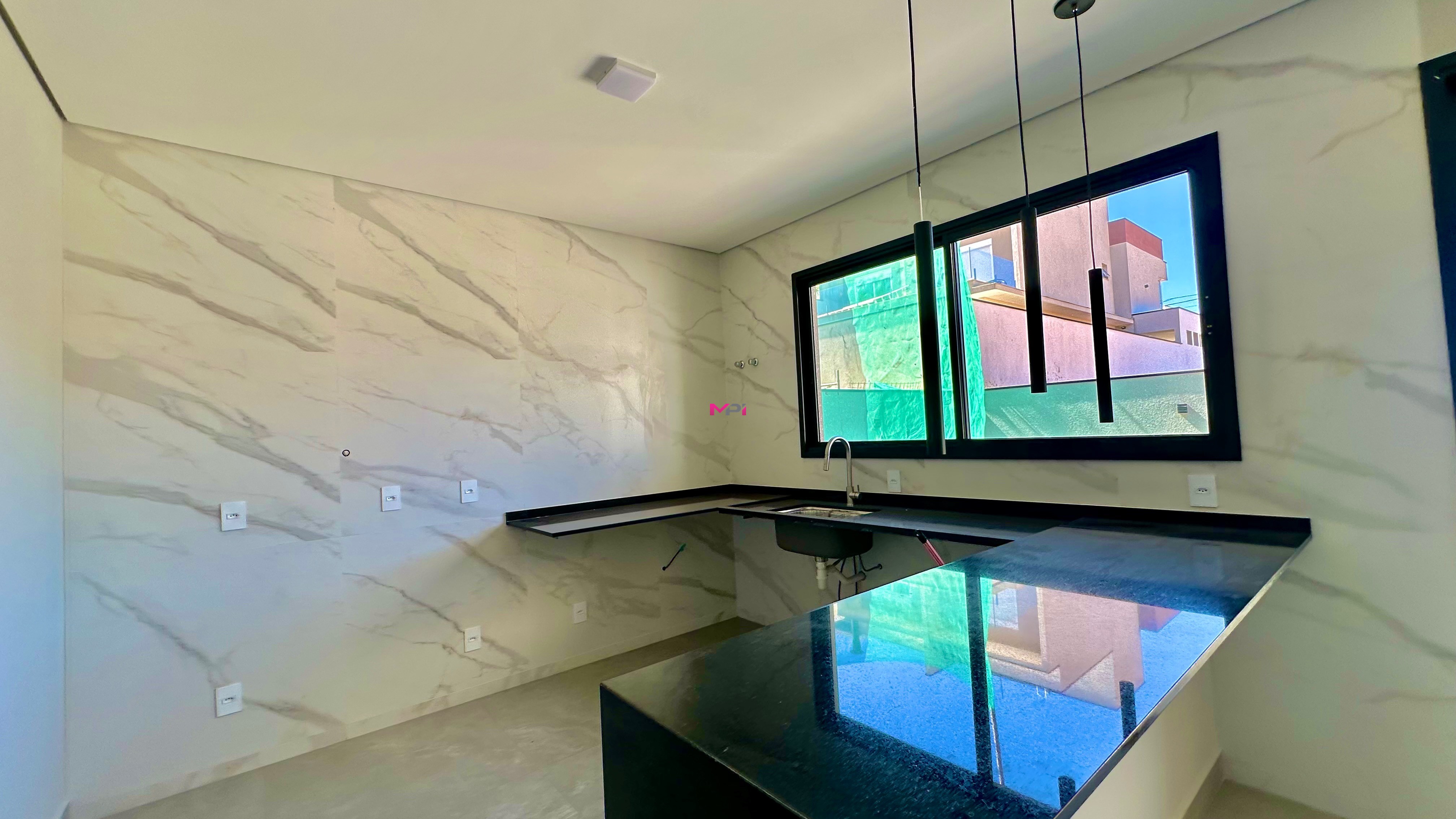 Casa de Condomínio à venda com 3 quartos, 250m² - Foto 9