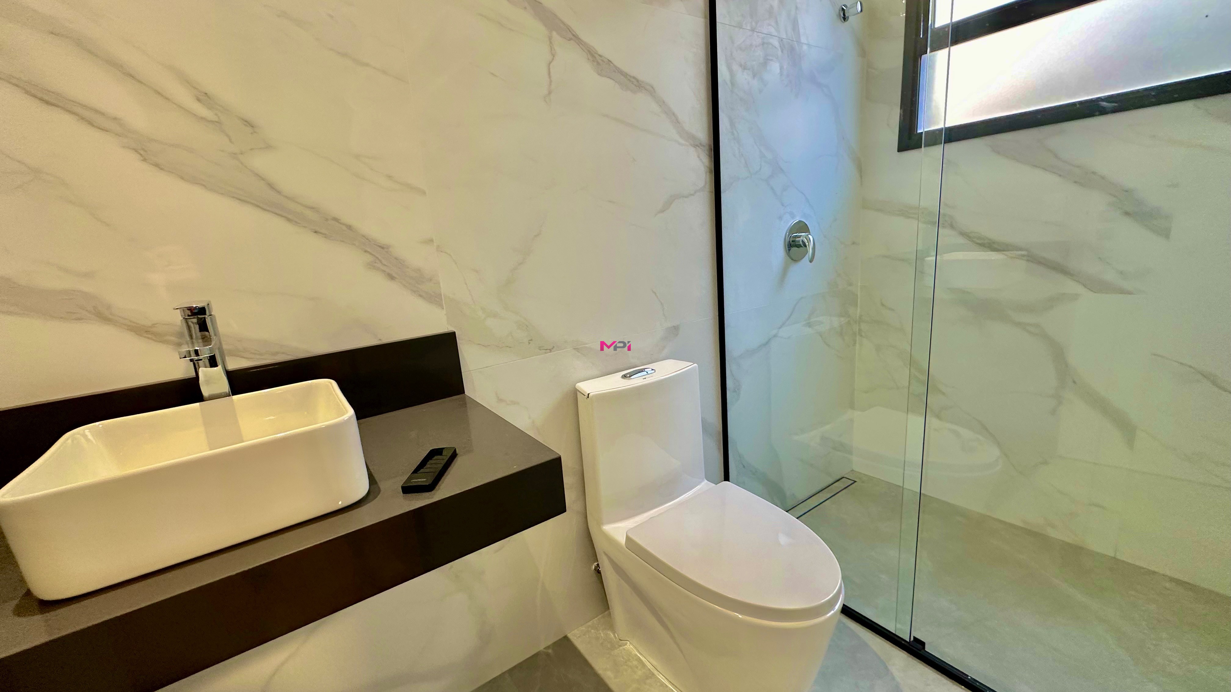 Casa de Condomínio à venda com 3 quartos, 250m² - Foto 23