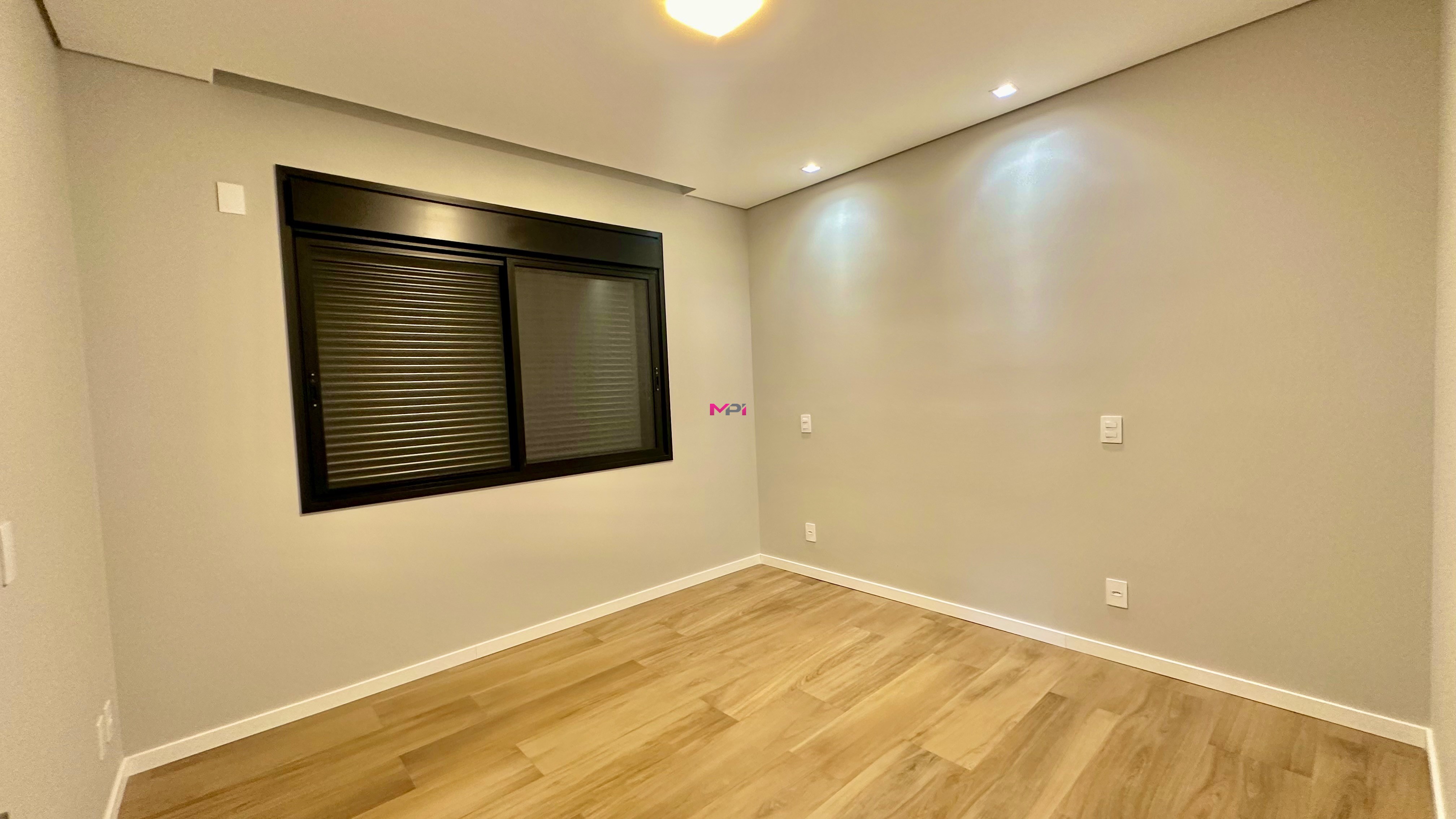 Casa de Condomínio à venda com 3 quartos, 250m² - Foto 26
