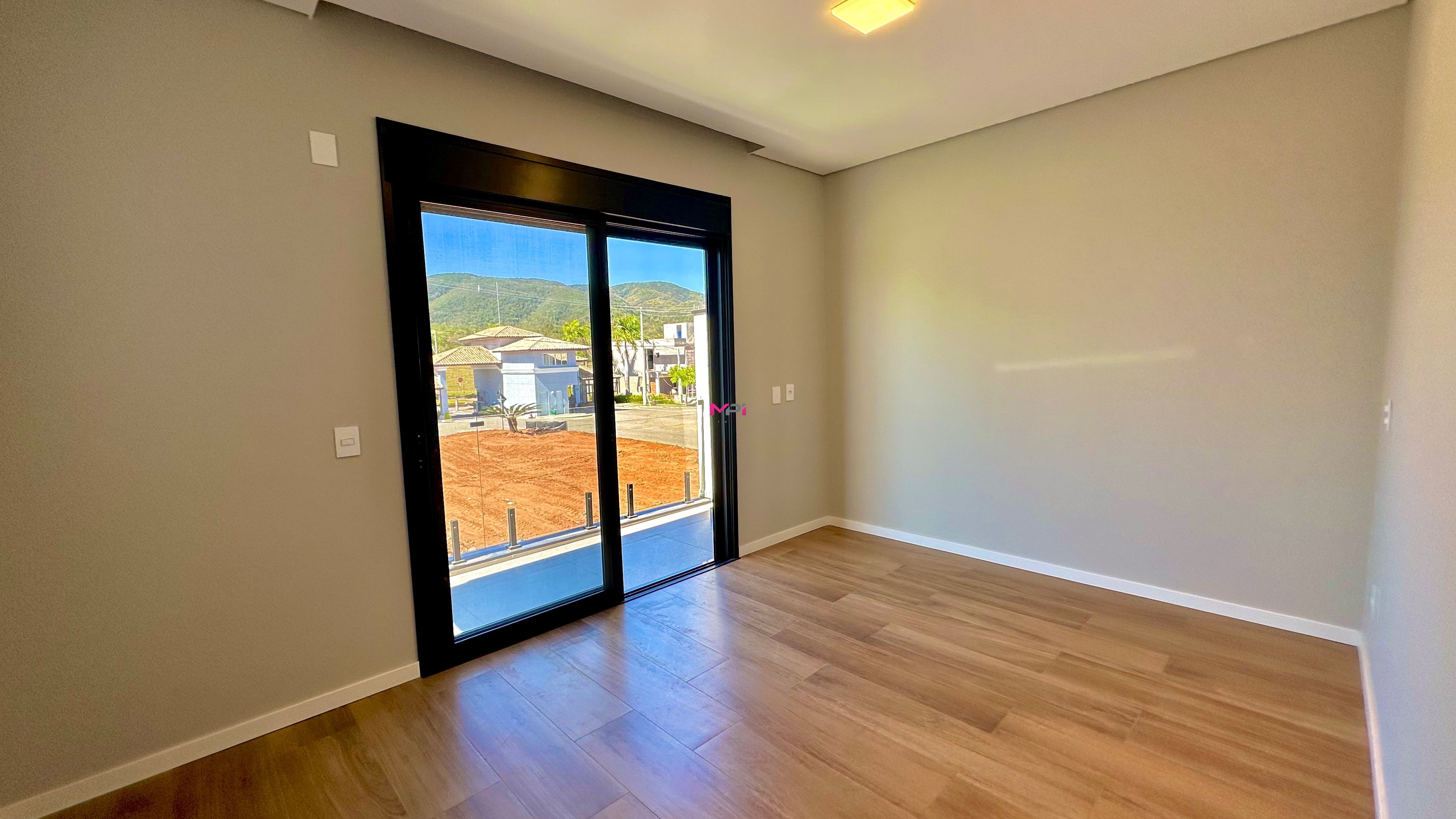 Casa de Condomínio à venda com 3 quartos, 250m² - Foto 29
