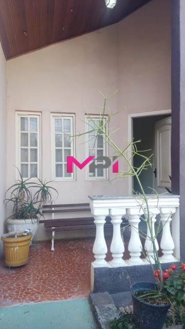 Casa à venda com 2 quartos, 184m² - Foto 3