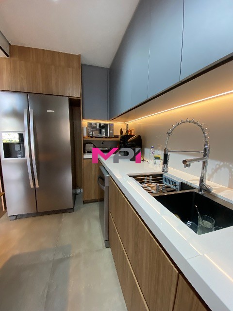Apartamento à venda com 3 quartos, 121m² - Foto 3