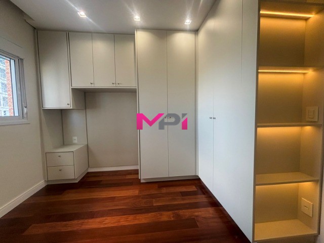 Apartamento à venda com 4 quartos, 175m² - Foto 22
