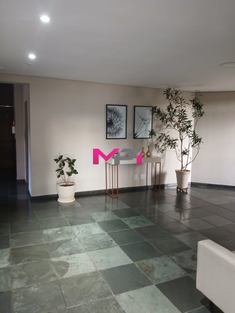 Apartamento à venda com 2 quartos, 77m² - Foto 11