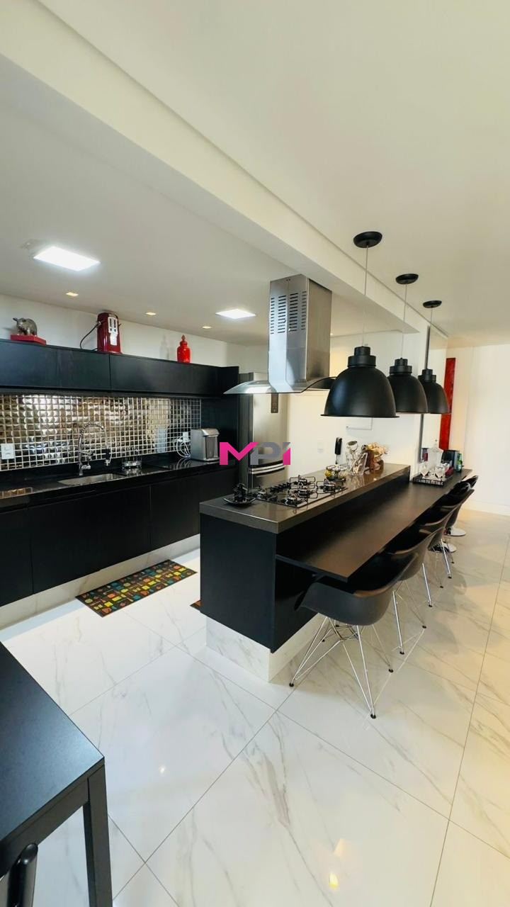 Apartamento à venda com 3 quartos, 131m² - Foto 3