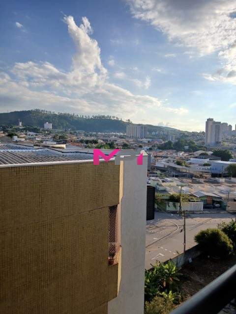 Apartamento à venda com 2 quartos, 77m² - Foto 8