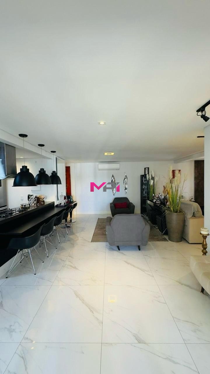 Apartamento à venda com 3 quartos, 131m² - Foto 8