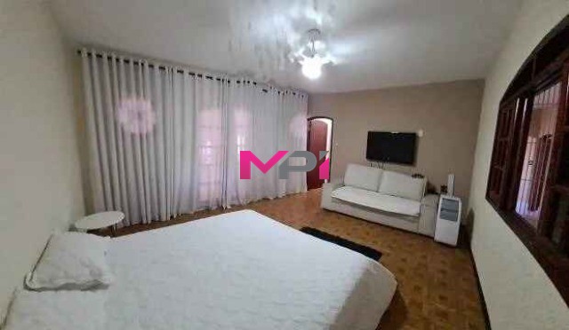 Casa à venda com 2 quartos, 250m² - Foto 9