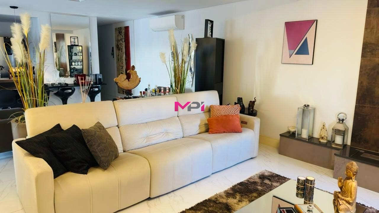 Apartamento à venda com 3 quartos, 131m² - Foto 1