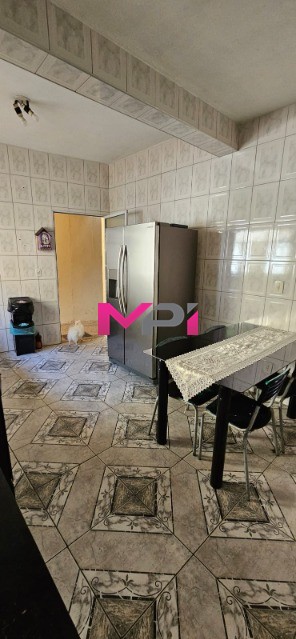 Casa à venda com 3 quartos, 546m² - Foto 11