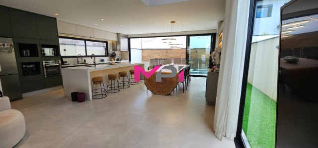 Casa de Condomínio à venda com 4 quartos, 268m² - Foto 76