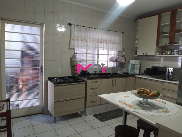 Casa à venda com 3 quartos, 186m² - Foto 10
