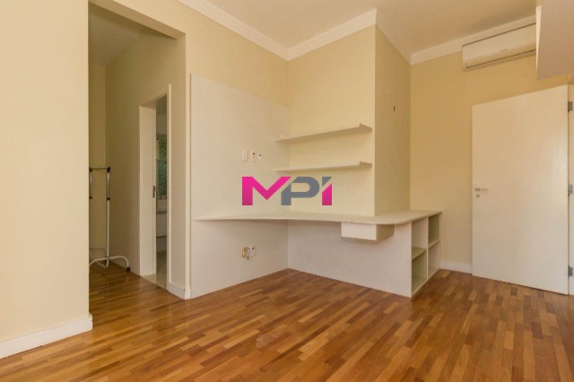 Casa de Condomínio à venda com 4 quartos, 357m² - Foto 25