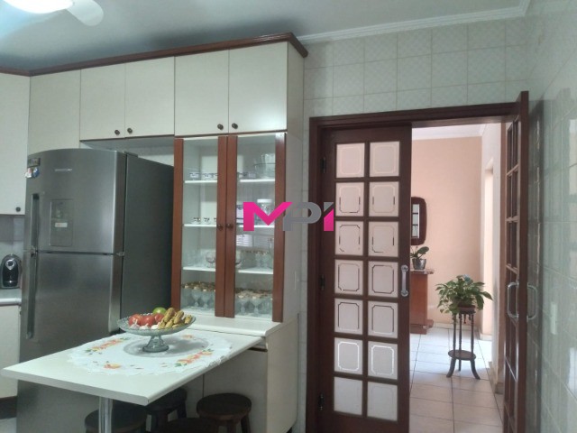 Casa à venda com 3 quartos, 186m² - Foto 11