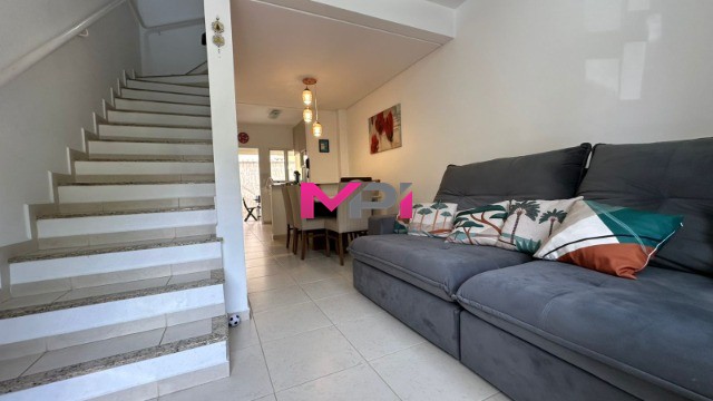 Casa de Condomínio à venda com 2 quartos, 74m² - Foto 4