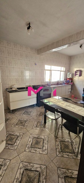 Casa à venda com 3 quartos, 546m² - Foto 10