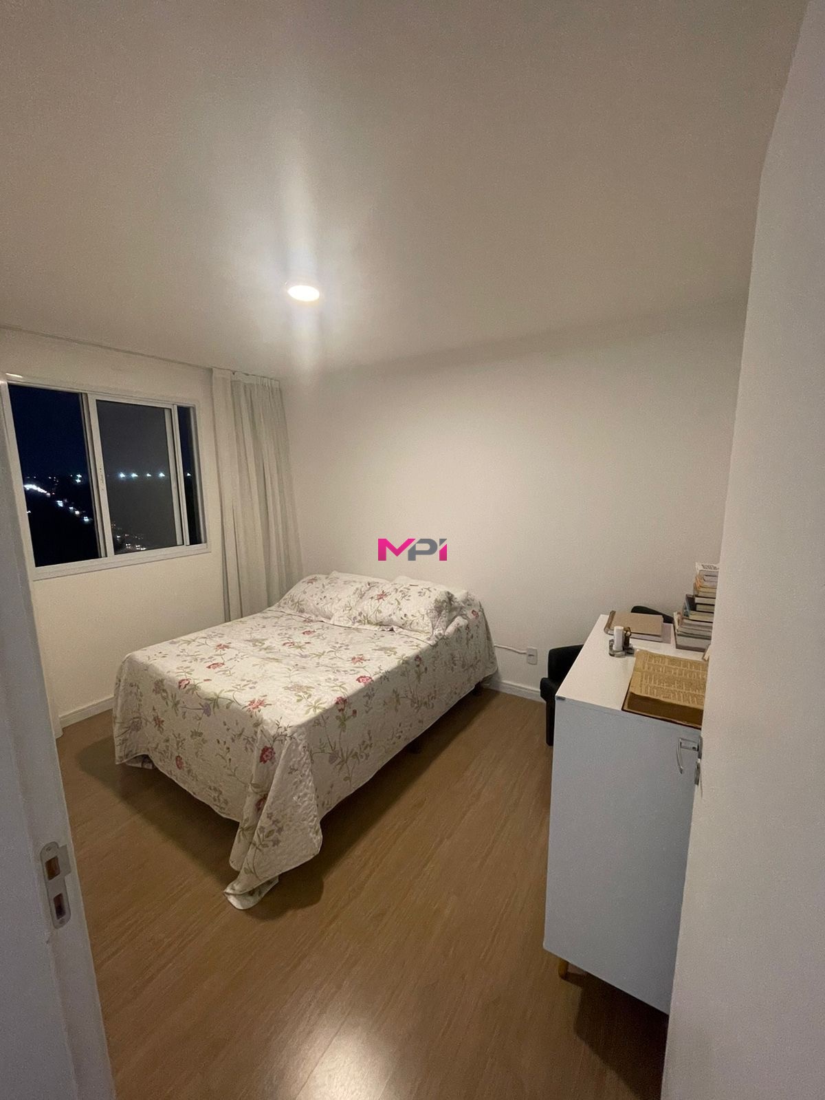 Apartamento à venda com 2 quartos, 64m² - Foto 3