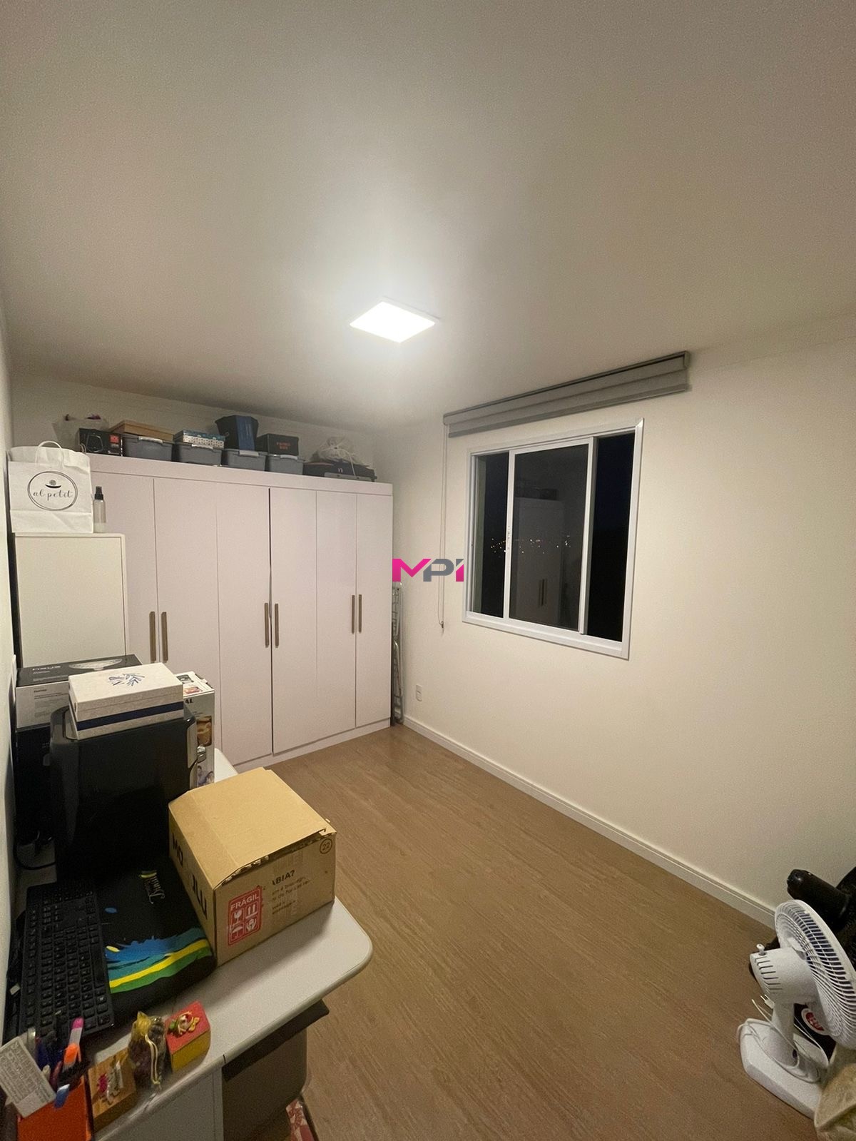 Apartamento à venda com 2 quartos, 64m² - Foto 4