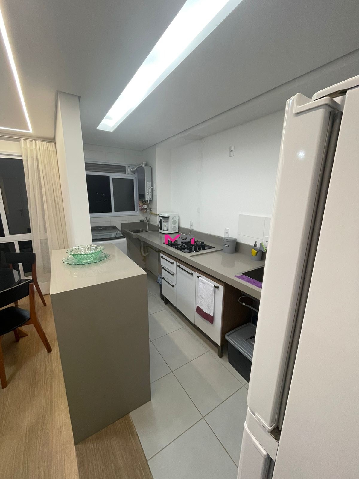 Apartamento à venda com 2 quartos, 64m² - Foto 11