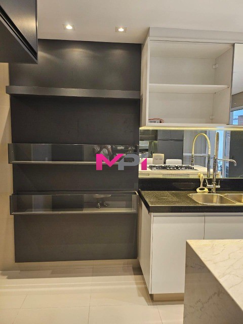 Apartamento à venda com 3 quartos, 268m² - Foto 8