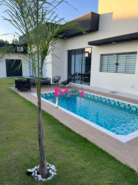Casa de Condomínio à venda com 3 quartos, 280m² - Foto 1