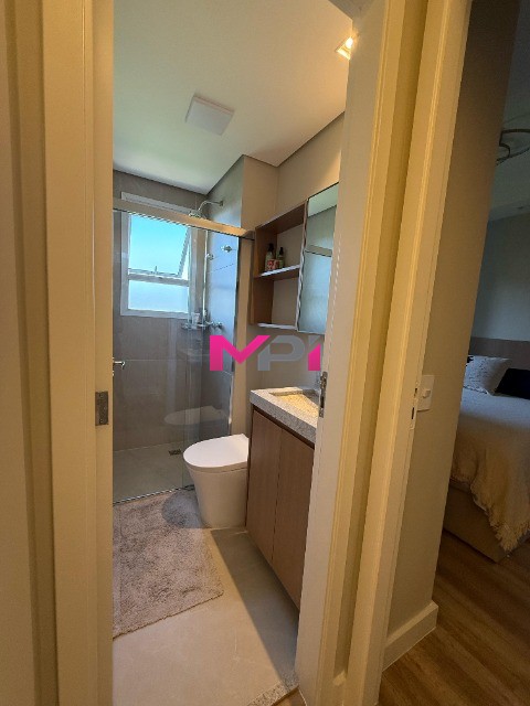 Apartamento à venda com 2 quartos, 70m² - Foto 8