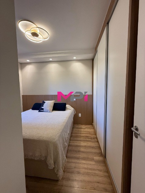 Apartamento à venda com 2 quartos, 70m² - Foto 12