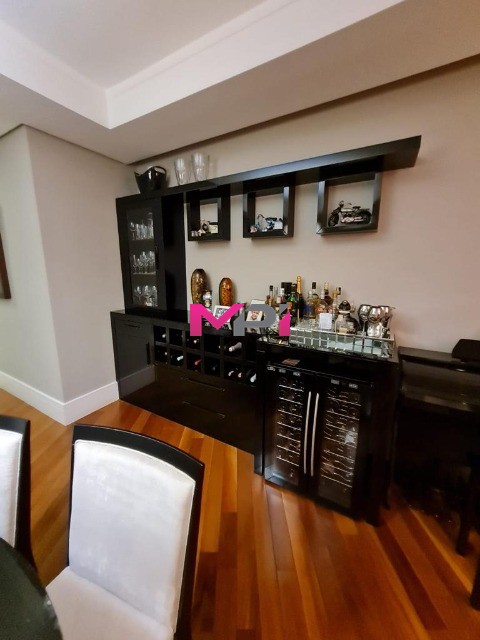 Apartamento à venda com 3 quartos, 122m² - Foto 7