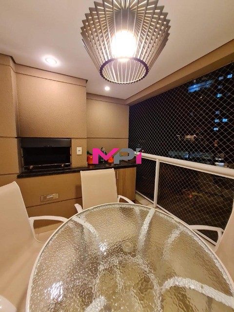 Apartamento à venda com 3 quartos, 122m² - Foto 11