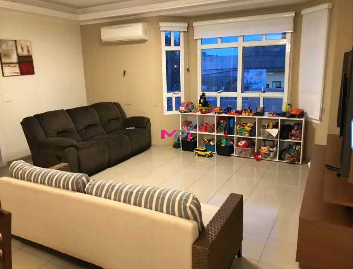 Sobrado à venda com 3 quartos, 270m² - Foto 2