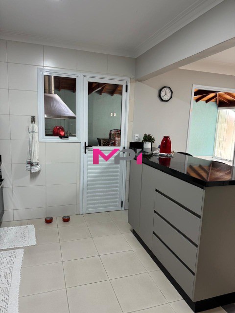 Casa de Condomínio à venda com 3 quartos, 189m² - Foto 10