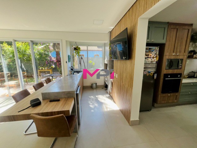 Casa de Condomínio à venda com 3 quartos, 350m² - Foto 12