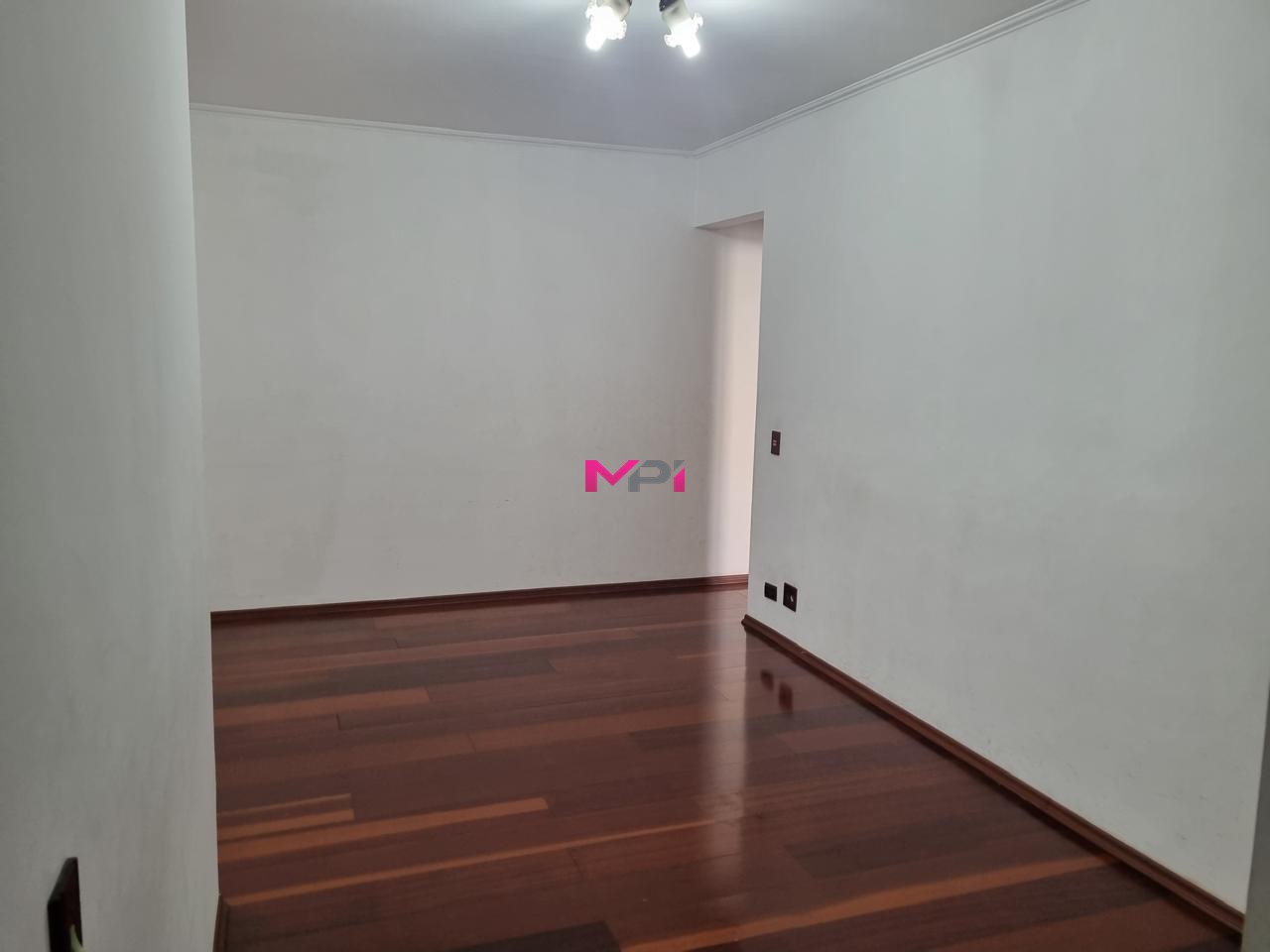 Apartamento à venda com 2 quartos, 78m² - Foto 7