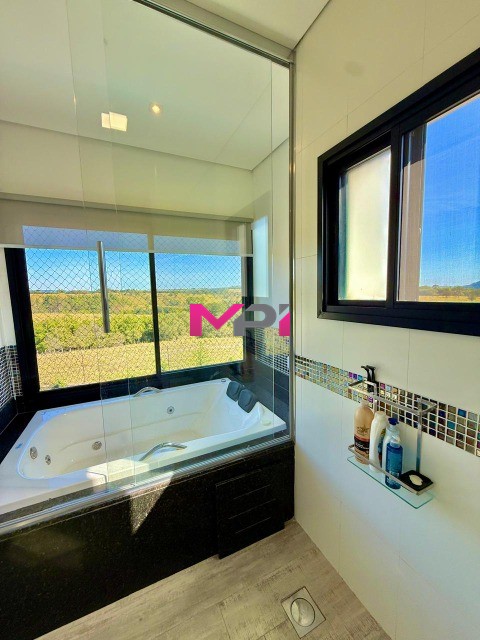 Casa de Condomínio à venda com 4 quartos, 283m² - Foto 63