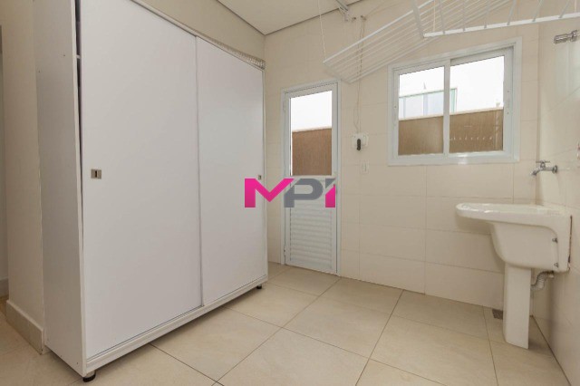 Casa de Condomínio à venda com 4 quartos, 357m² - Foto 14